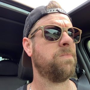 Meet your Posher, Bobby